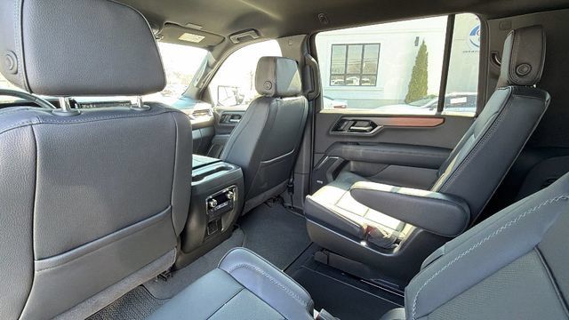 Certified 2025 GMC Yukon XL Denali AWD/4WD image 33