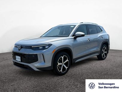 New 2025 Volkswagen Tiguan SE