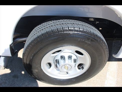 Used 2025 Chevrolet Express 3500 LS image 29