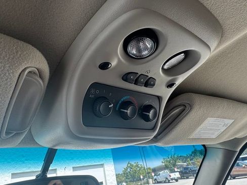 Used 2003 Chevrolet Suburban LS w/ LS Preferred Equipment Group AWD/4WD image 24