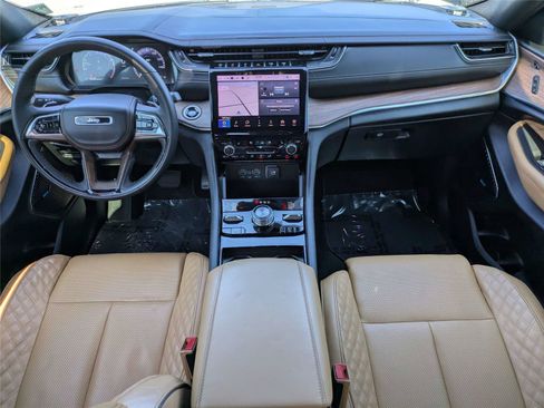 Certified 2025 Jeep Grand Cherokee Summit AWD/4WD image 18