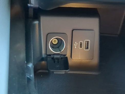 New 2025 Ford Explorer Active w/ Active Comfort Package image 24