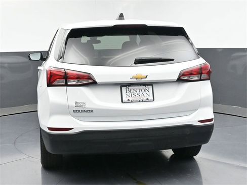 Used 2023 Chevrolet Equinox LS image 39