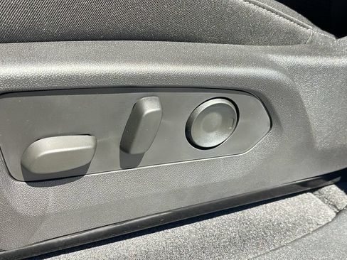 New 2026 GMC Canyon Elevation w/ Convenience Package RWD image 13