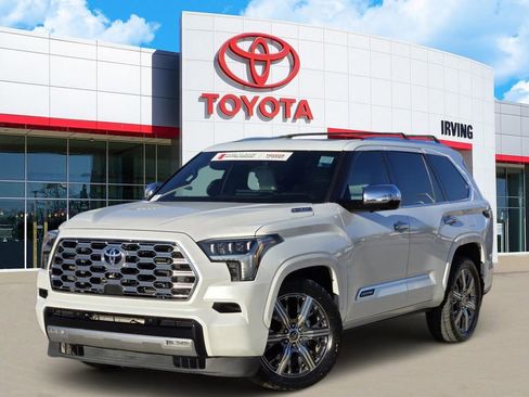 Used 2023 Toyota Sequoia Capstone image 1