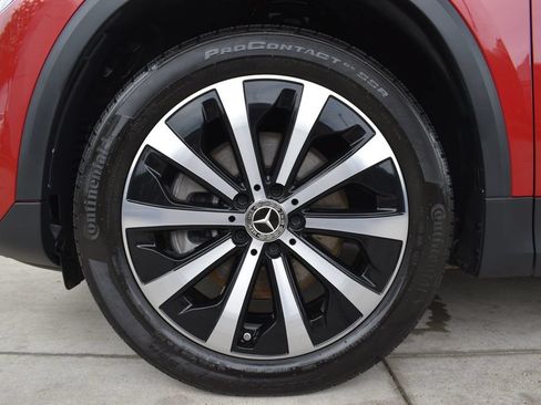 Used 2021 Mercedes-Benz GLA 250 4MATIC w/ Premium Package image 14