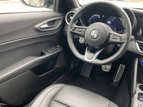 Used 2024 Alfa Romeo Giulia Ti image 44