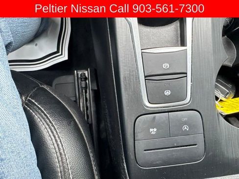 Used 2022 Ford Escape SEL FWD image 17