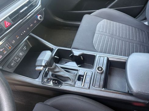 Used 2025 Kia K5 LXS image 40