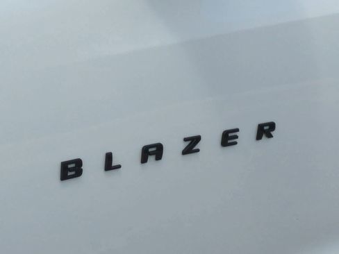 Used 2022 Chevrolet Blazer LT w/ Sound & Technology Package AWD/4WD image 13