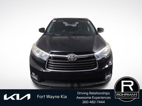 Used 2014 Toyota Highlander Limited Platinum AWD/4WD image 3
