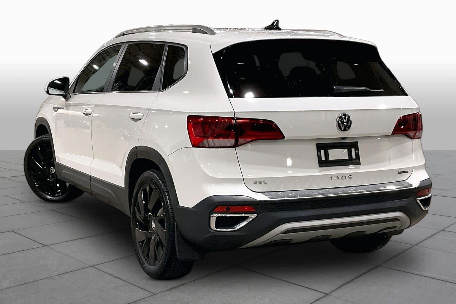Used 2024 Volkswagen Taos SEL AWD/4WD image 12