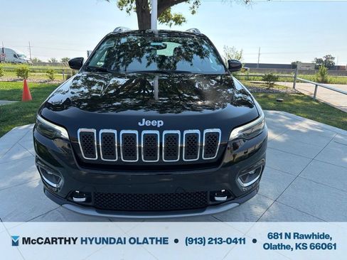 Used 2019 Jeep Cherokee Overland AWD/4WD image 11