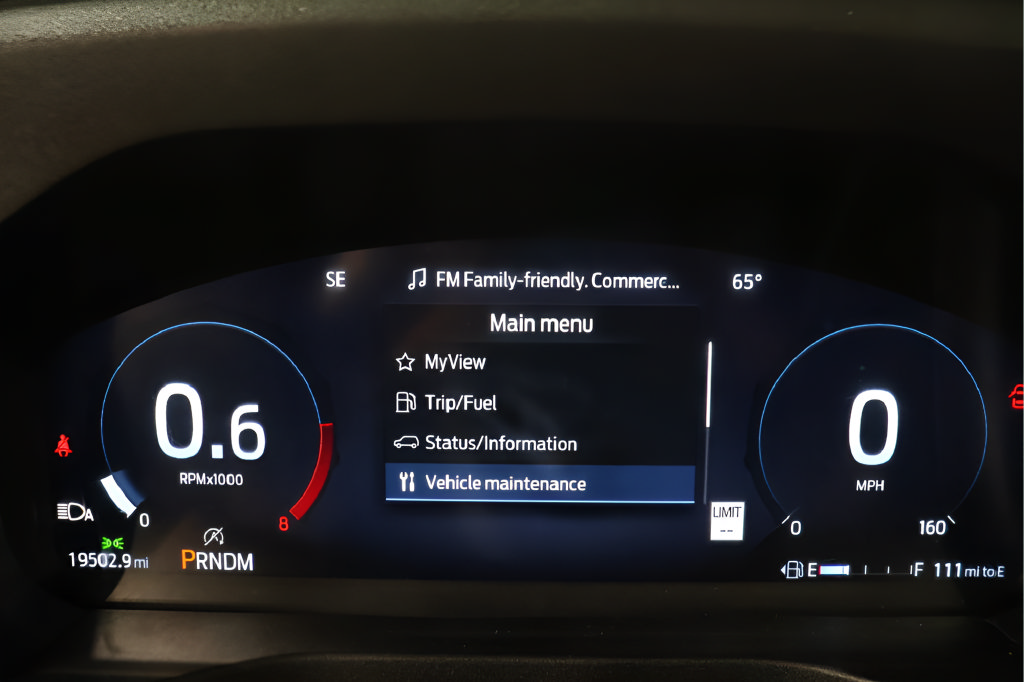 Used 2025 Ford Explorer ST AWD/4WD image 14