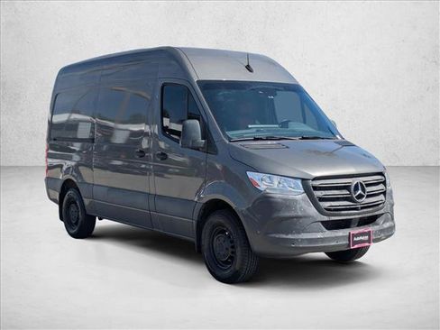 Used 2020 Mercedes-Benz Sprinter 2500 image 3