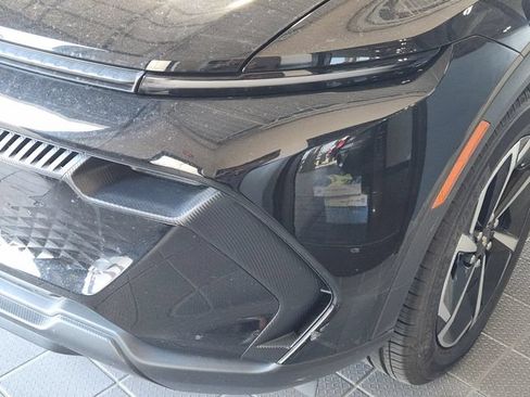 Used 2025 Chevrolet Equinox EV LT FWD image 8