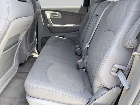 Used 2011 Chevrolet Traverse LS FWD image 15