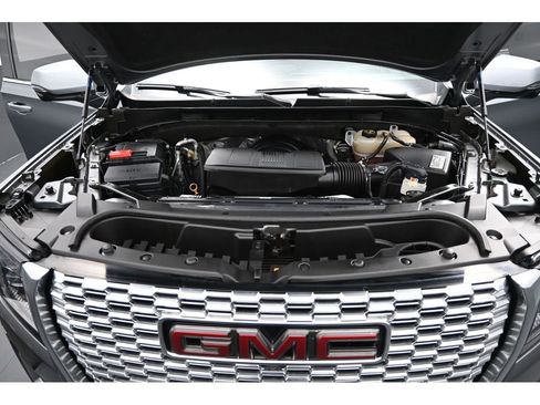 Used 2021 GMC Yukon XL Denali w/ Denali Ultimate Package AWD/4WD image 23