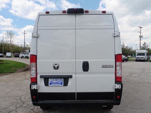 Used 2025 RAM ProMaster 2500 w/ Convenience Group FWD image 9