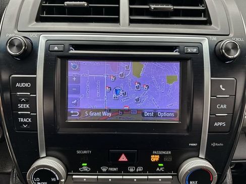 Used 2013 Toyota Camry SE w/ Convenience Pkg FWD image 18