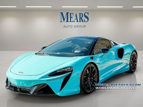 Used 2025 McLaren Artura Spider RWD image 1