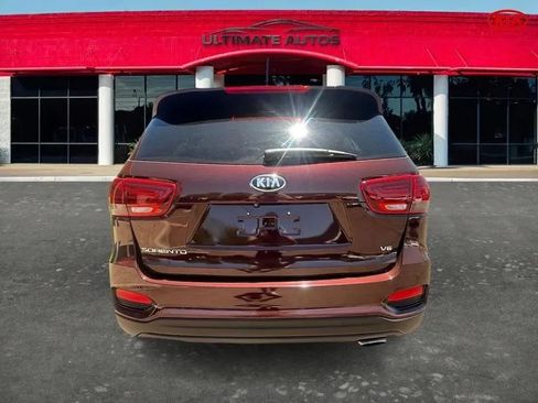 Used 2019 Kia Sorento FWD V6 image 8