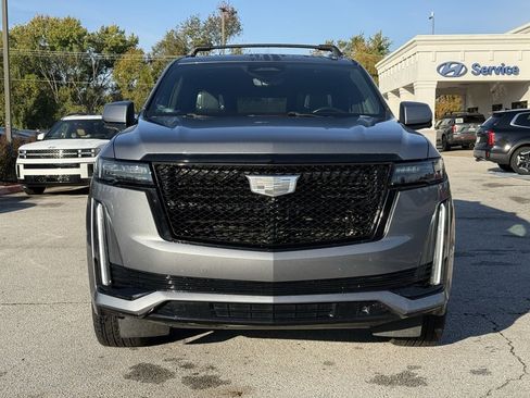 Used 2021 Cadillac Escalade ESV Sport Platinum w/ Heavy-Duty Trailer Package image 2