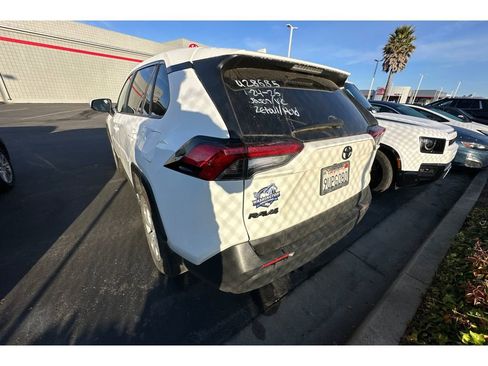 Used 2025 Toyota RAV4 LE image 4