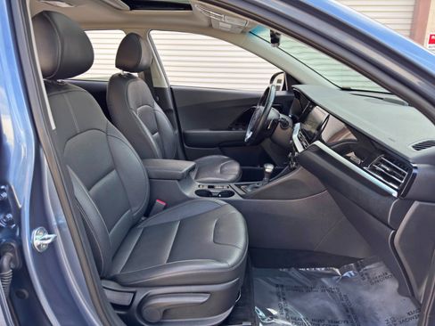 Used 2020 Kia Niro EX Premium FWD image 15
