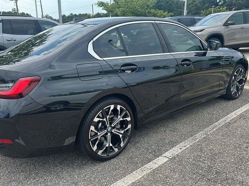 Used 2025 BMW 330i Sedan w/ Premium Package RWD image 4
