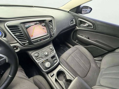 Used 2015 Chrysler 200 Limited w/ Spring Special Group FWD image 19