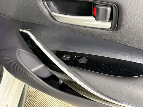 Used 2020 Toyota Corolla XSE FWD image 31