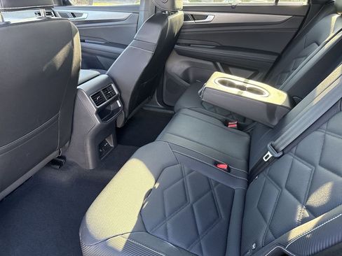 Used 2025 Volkswagen Atlas Cross Sport SE w/ Black Wheel Package AWD/4WD image 28