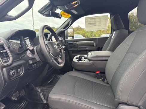 New 2026 RAM 3500 Tradesman w/ Chrome Appearance Group image 10