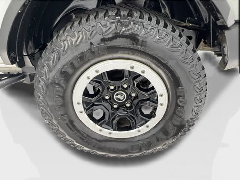 Used 2022 Ford Bronco Big Bend w/ Sasquatch Package AWD/4WD image 11