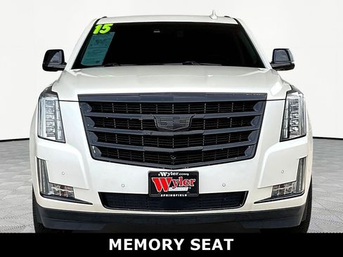 Used 2015 Cadillac Escalade ESV Premium image 2
