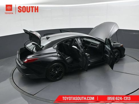 Used 2026 Toyota Camry SE FWD image 49