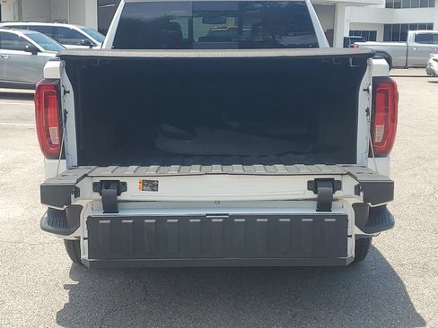 Used 2019 GMC Sierra 1500 SLT w/ SLT Premium Package AWD/4WD image 14
