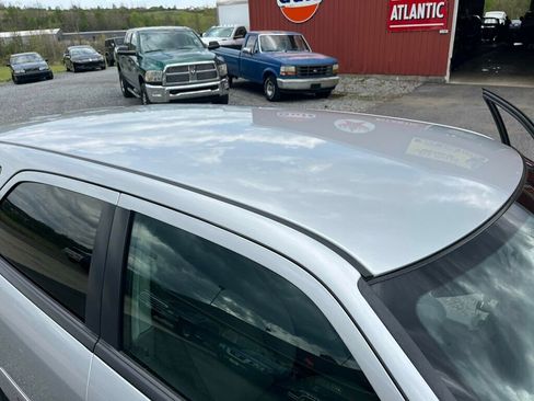 Used 2005 Dodge Magnum SE RWD image 43