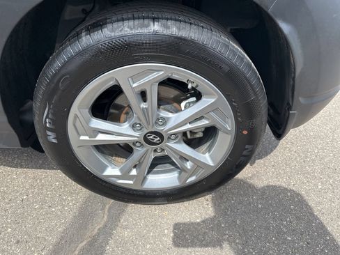 Used 2023 Hyundai Kona SEL w/ Cargo Package AWD/4WD image 9