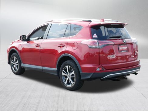 Used 2016 Toyota RAV4 XLE AWD/4WD image 5