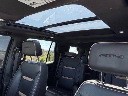 Used 2023 GMC Yukon AT4 w/ AT4 Premium Package AWD/4WD image 18