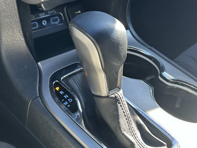 Used 2019 Jeep Grand Cherokee Laredo AWD/4WD image 24