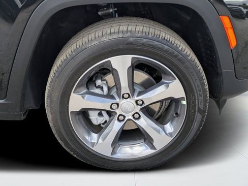 New 2025 Jeep Grand Cherokee Limited w/ Trailer Tow Package image 9