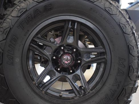 Used 2018 Jeep Wrangler Unlimited Sport S image 28