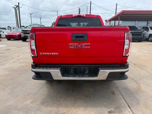 Used 2018 GMC Canyon 2WD Crew Cab w/ Convenience Package image 5