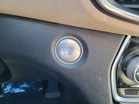 Used 2020 Hyundai Santa Fe SEL FWD image 33