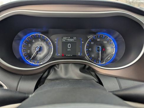 Used 2023 Chrysler Voyager LX image 20