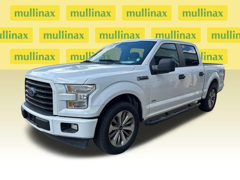 Used 2017 Ford F150 XL w/ Equipment Group 101A Mid RWD image 4