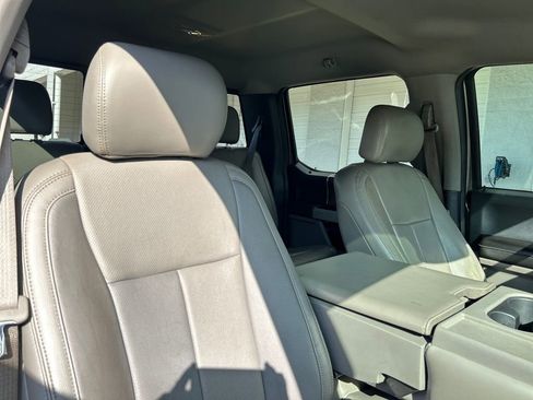 Used 2018 Ford F150 Lariat w/ Trailer Tow Package image 13